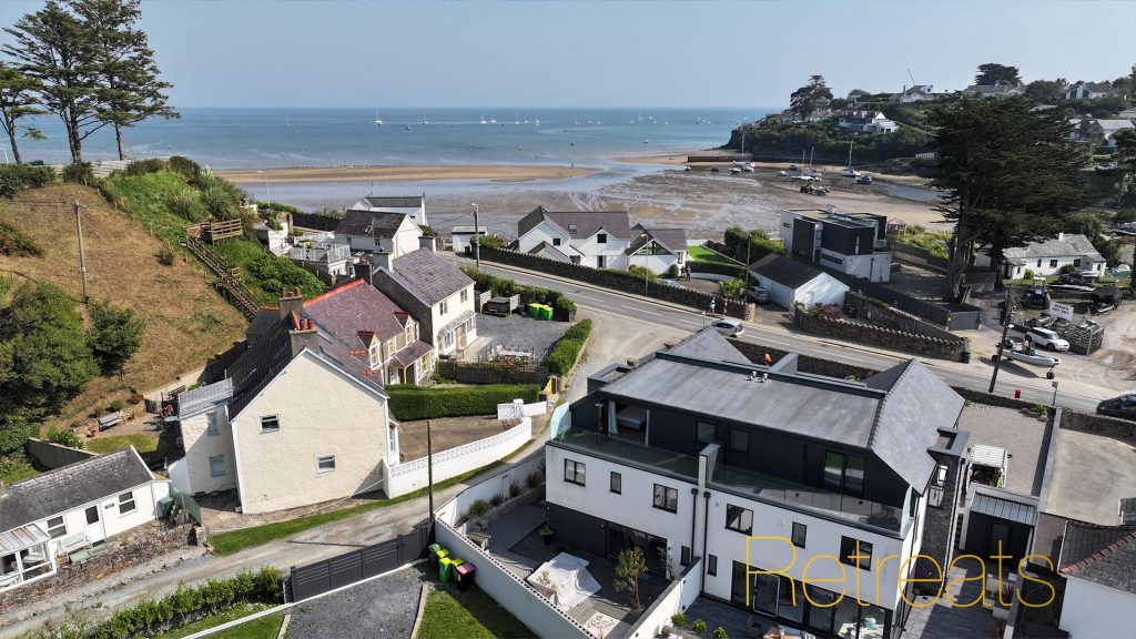 Large House Holiday Rental In Abersoch